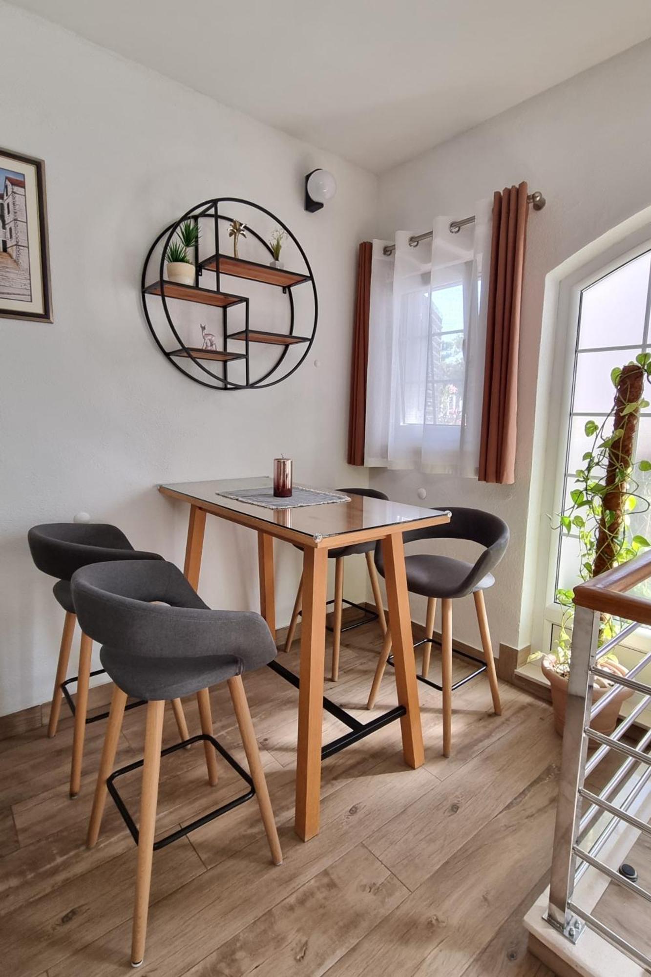 Oli Apartment Podstrana