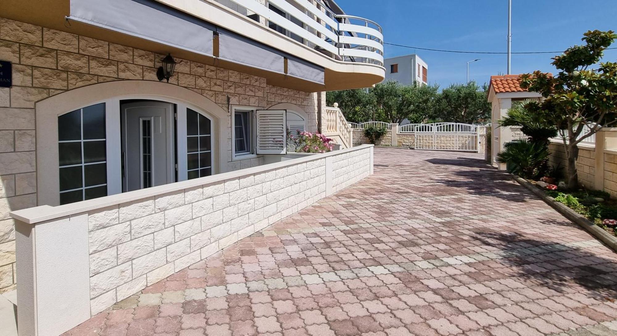 Apartament Oli *