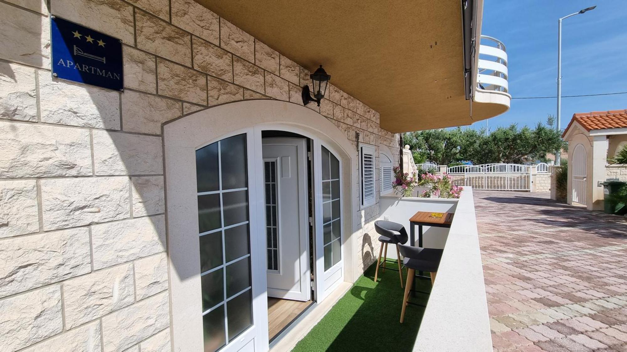 Apartament Oli